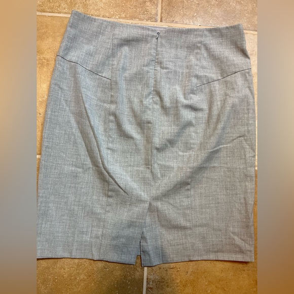 The Limited size 10 light gray pencil skirt with back slit - Picture 3 of 4